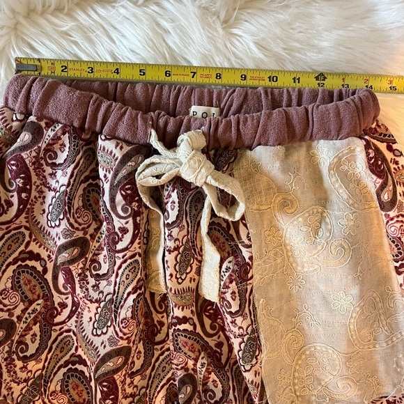 🆕 POL Women's Wide-Leg Paisley Pants  Size M Casual Lace Accents Oversized - Picture 9 of 10